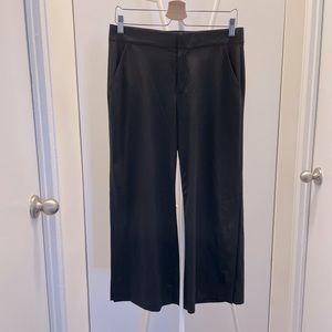 Black Athleta Cropped wide leg Pant size 6